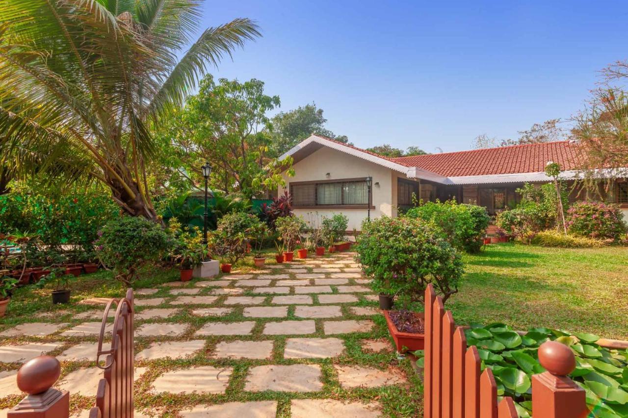 Stayvista'S Casa Palmera - Pet-Friendly Villa With Pool, Garden With Gazebo, And Indoor & Outdoor Games Alībāg Exterior foto