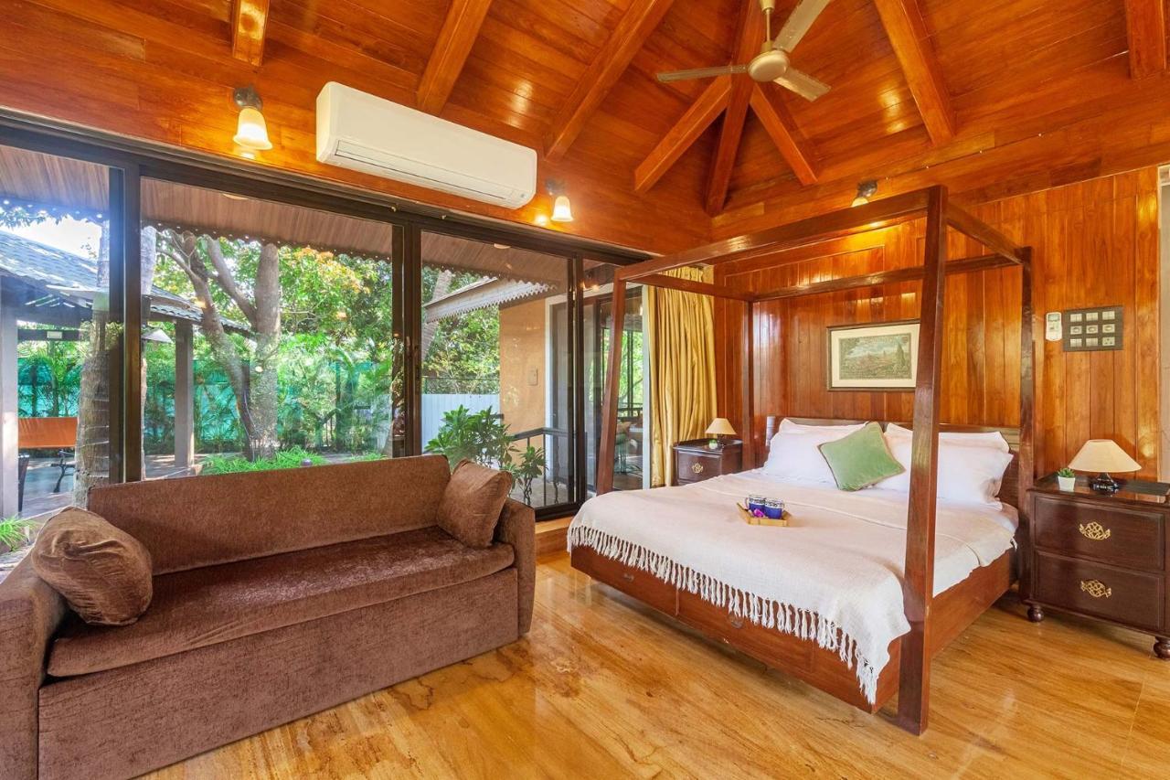 Stayvista'S Casa Palmera - Pet-Friendly Villa With Pool, Garden With Gazebo, And Indoor & Outdoor Games Alībāg Exterior foto