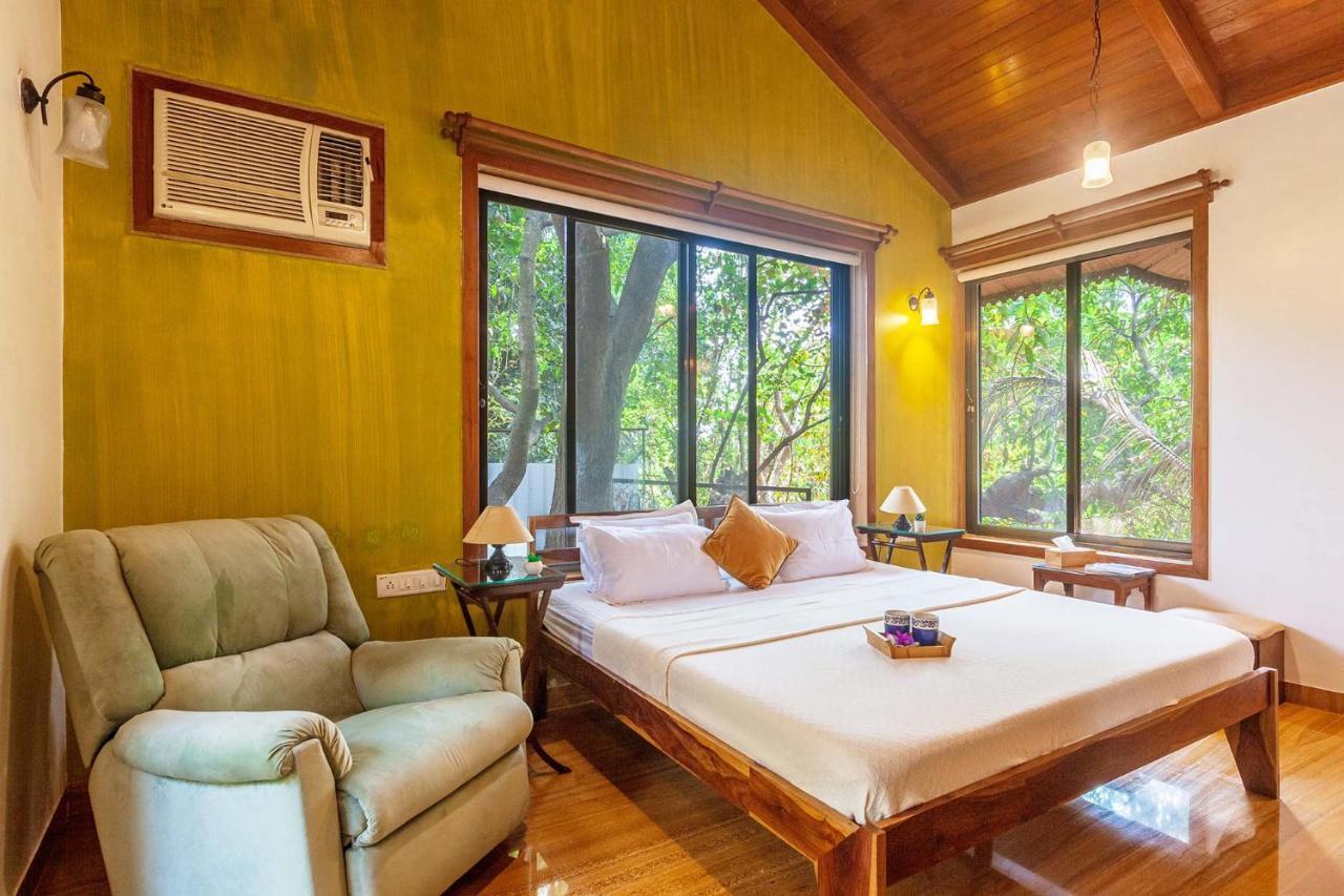 Stayvista'S Casa Palmera - Pet-Friendly Villa With Pool, Garden With Gazebo, And Indoor & Outdoor Games Alībāg Exterior foto